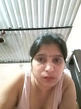 Snapshot of aliya-jaan71 chatting on May 7, 8:58 pm aliya-jaan71 online show from May 7, 8:58 pm