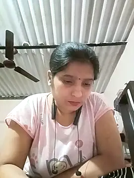 Snapshot of aliya-jaan71 chatting on May 11, 5:21 pm aliya-jaan71 online show from May 11, 5:21 pm