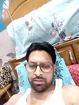 mohsin99272 online show from October 14, 10:43 pm
