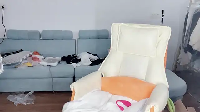 Akong11 online show from March 20, 5:12 am