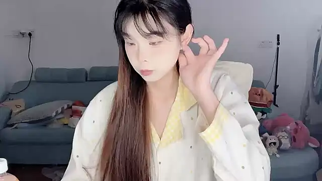 Akong11 online show from April 4, 7:50 am