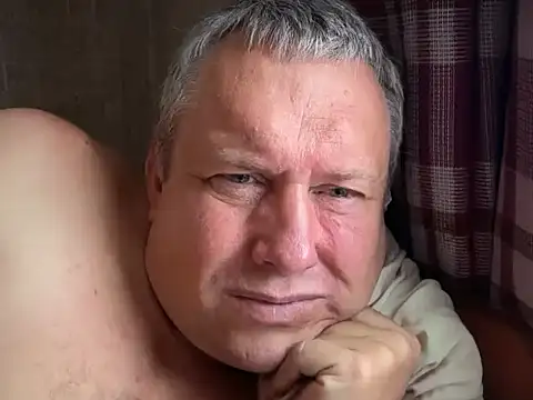 Snapshot of evulis1 chatting on September 16, 10:38 am evulis1 online show from September 16, 10:38 am