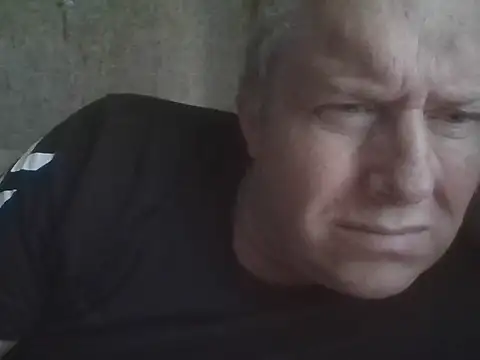 Snapshot of evulis1 chatting on September 29, 1:05 pm evulis1 online show from September 29, 1:05 pm