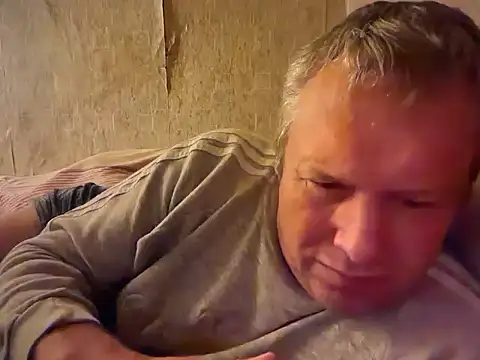 Snapshot of evulis1 chatting on October 13, 7:58 pm evulis1 online show from October 13, 7:58 pm