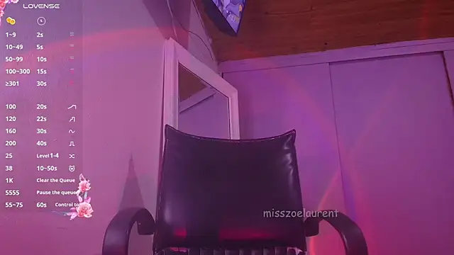 misszoelaurent online show from October 14, 7:58 pm