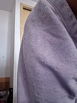 Snapshot of Lauraxxsteen chatting on November 6, 9:21 am Lauraxxsteen online show from November 6, 9:21 am