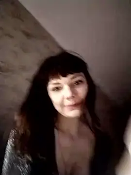 Snapshot of AliceSwan1122 chatting on April 24, 8:00 pm AliceSwan1122 online show from April 24, 8:00 pm