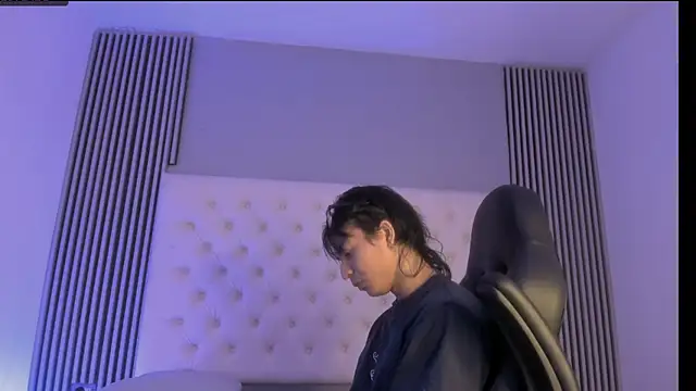 toji luxxer online show from November 24, 2:44 am