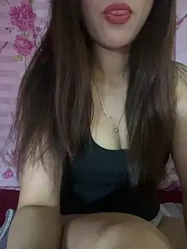 Snapshot of Moon_pusy chatting on July 4, 11:00 pm Moon pusy online show from July 4, 11:00 pm