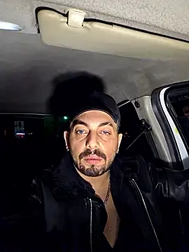 Uzunaletli35 online show from January 16, 12:47 am