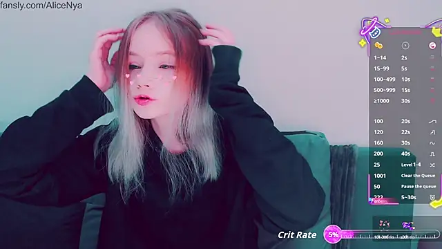 Snapshot of AliceNya_cute chatting on October 15, 4:34 am AliceNya cute online show from October 15, 4:34 am