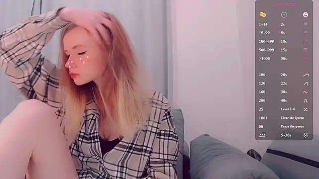 Snapshot of AliceNya_cute chatting on May 13, 3:04 am AliceNya cute online show from May 13, 3:04 am