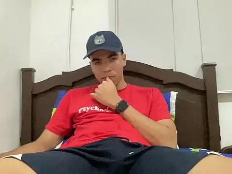 Snapshot of maxxxi_z chatting on October 24, 4:31 am maxxxi z online show from October 24, 4:31 am