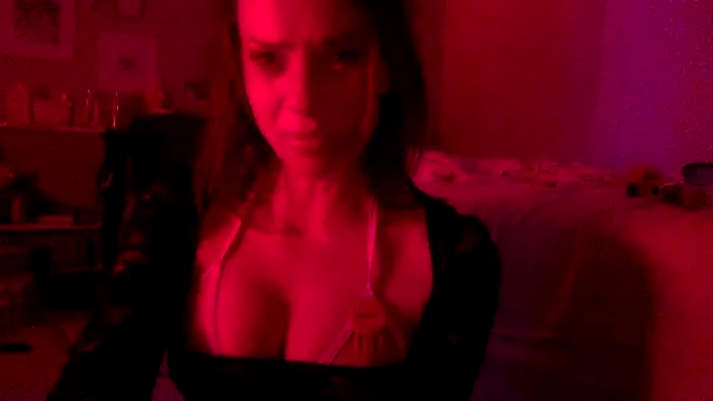 Texxaspearl online show from April 6, 6:58 am