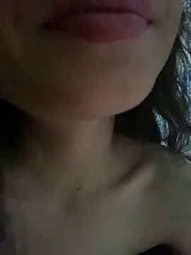 Snapshot of Bella_sexy98 chatting on October 6, 1:25 am Bella sexy98 online show from October 6, 1:25 am