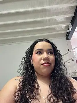 krisstenSantos online show from March 17, 2:31 pm