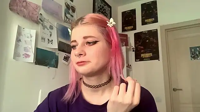 Snapshot of PinkVampire chatting on October 3, 10:12 am PinkVampire online show from October 3, 10:12 am