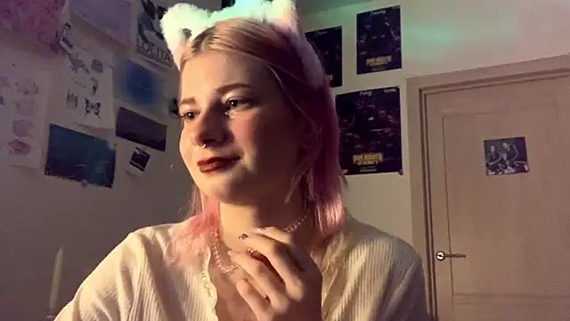 Snapshot of PinkVampire chatting on October 8, 8:06 pm PinkVampire online show from October 8, 8:06 pm