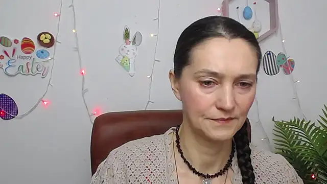 TayaFinch online show from April 9, 11:15 am