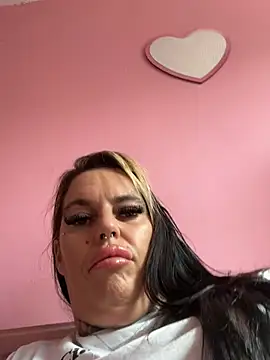 DIRTY PAISLEY X online show from March 18, 1:58 pm