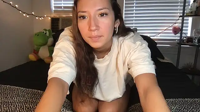 Snapshot of yoursweetestlilly chatting on October 1, 2:56 pm yoursweetestlilly online show from October 1, 2:56 pm