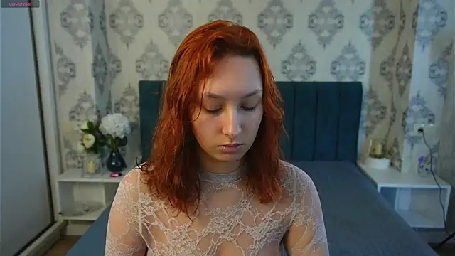 Snapshot of LilyannRosse chatting on June 8, 7:09 am LilyannRosse online show from June 8, 7:09 am