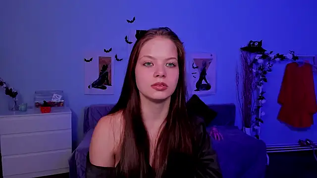 Snapshot of BetsyKiss chatting on October 28, 5:15 pm BetsyKiss online show from October 28, 5:15 pm