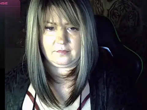 YuliiaSan online show from November 10, 4:28 pm