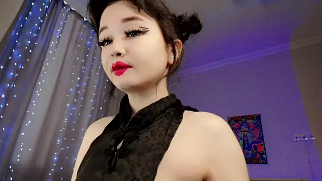 Snapshot of Dazzl1ngFire chatting on January 18, 5:00 am Dazzl1ngFire online show from January 18, 5:00 am