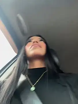 Snapshot of Tiffany_Low chatting on May 30, 1:30 pm Tiffany Low online show from May 30, 1:30 pm