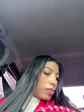 Snapshot of Tiffany_Low chatting on June 5, 2:01 pm Tiffany Low online show from June 5, 2:01 pm