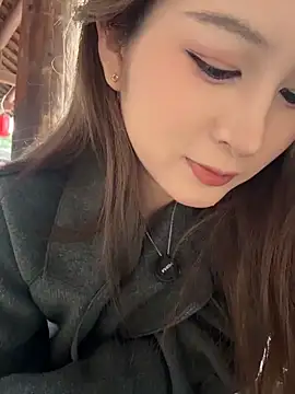 yuki june online show from February 7, 8:51 am