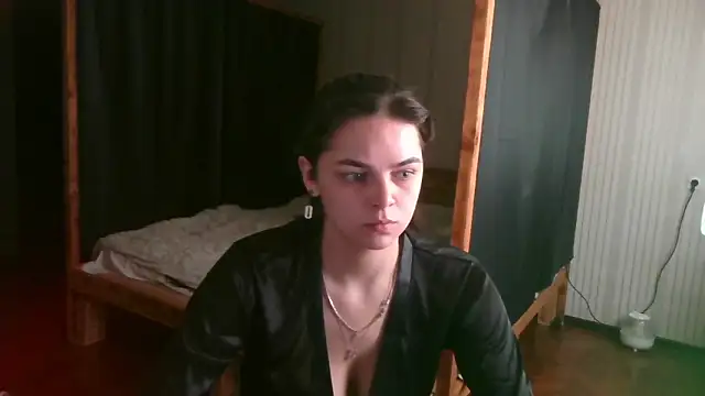 Snapshot of EthelsLover chatting on May 12, 9:28 am EthelsLover online show from May 12, 9:28 am