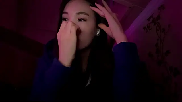 Snapshot of marry_dreams chatting on October 2, 2:24 pm marry dreams online show from October 2, 2:24 pm