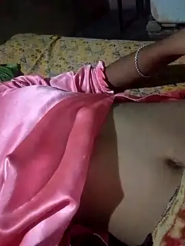 Snapshot of annu_000 chatting on October 4, 8:40 pm annu 000 online show from October 4, 8:40 pm