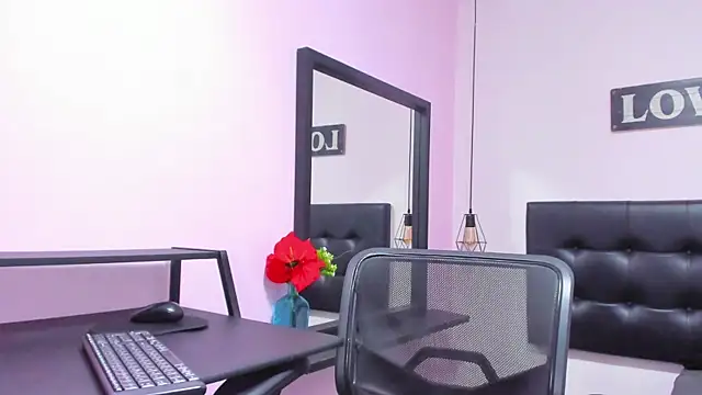 Snapshot of Zaira-Black chatting on October 1, 8:15 pm Zaira-Black online show from October 1, 8:15 pm