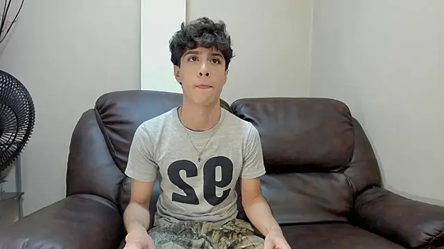 Snapshot of Xam_Collen chatting on October 27, 3:38 pm Xam Collen online show from October 27, 3:38 pm