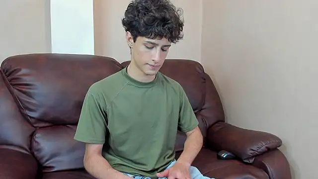 Snapshot of Xam_Collen chatting on December 14, 5:18 pm Xam Collen online show from December 14, 5:18 pm