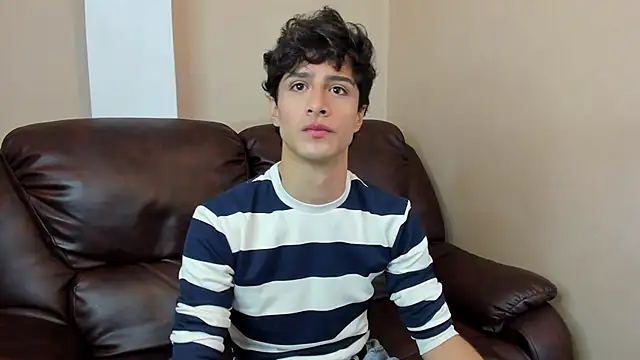 Snapshot of Xam_Collen chatting on December 20, 4:58 pm Xam Collen online show from December 20, 4:58 pm