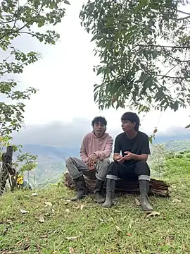 Snapshot of sky-wolves chatting on October 3, 4:37 pm sky-wolves online show from October 3, 4:37 pm