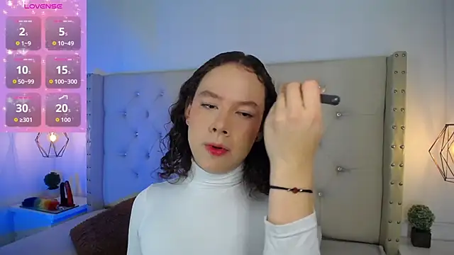 bycandy  online show from December 3, 1:09 pm