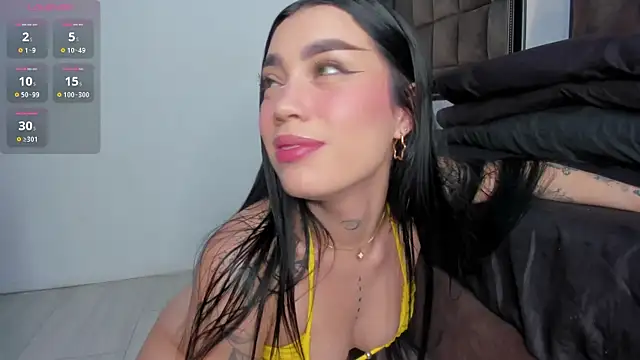 Scarlet  Jones  online show from April 21, 5:36 am