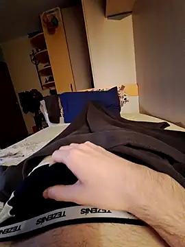 Snapshot of Young_StallioN_ chatting on October 21, 10:43 pm Young StallioN online show from October 21, 10:43 pm