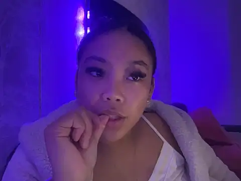 Snapshot of MissCherryyxox chatting on September 22, 7:05 pm MissCherryyxox online show from September 22, 7:05 pm