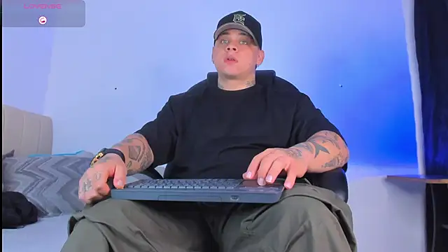 denis munera online show from October 17, 11:57 am