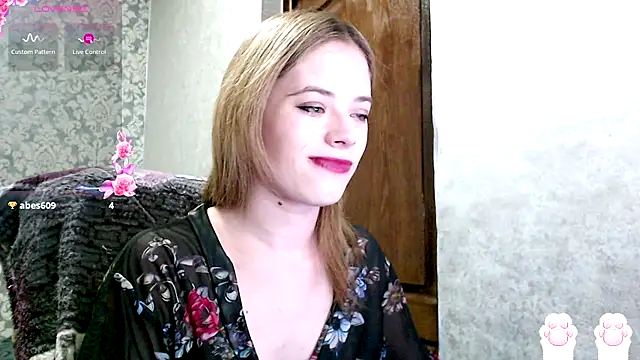 Snapshot of Kate__Loves chatting on September 30, 5:29 pm Kate Loves online show from September 30, 5:29 pm