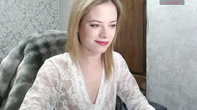 Snapshot of Kate__Loves chatting on May 29, 7:12 pm Kate Loves online show from May 29, 7:12 pm