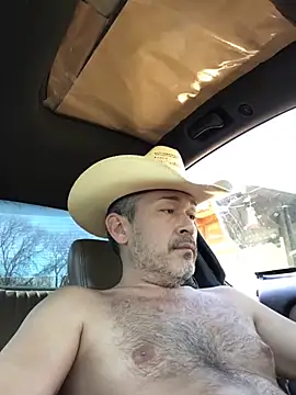 countryboi2002 online show from February 5, 8:46 pm