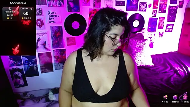 Roxy f w online show from March 14, 10:15 pm