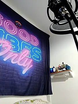 Mikaaa97 online show from April 10, 10:36 pm